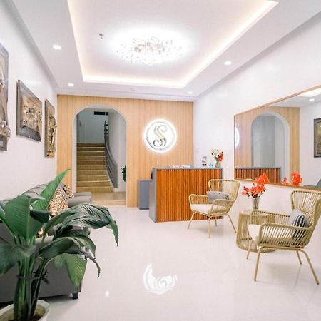 Spotlight Hotel Near Hundred Islands Wharf Alaminos Esterno foto