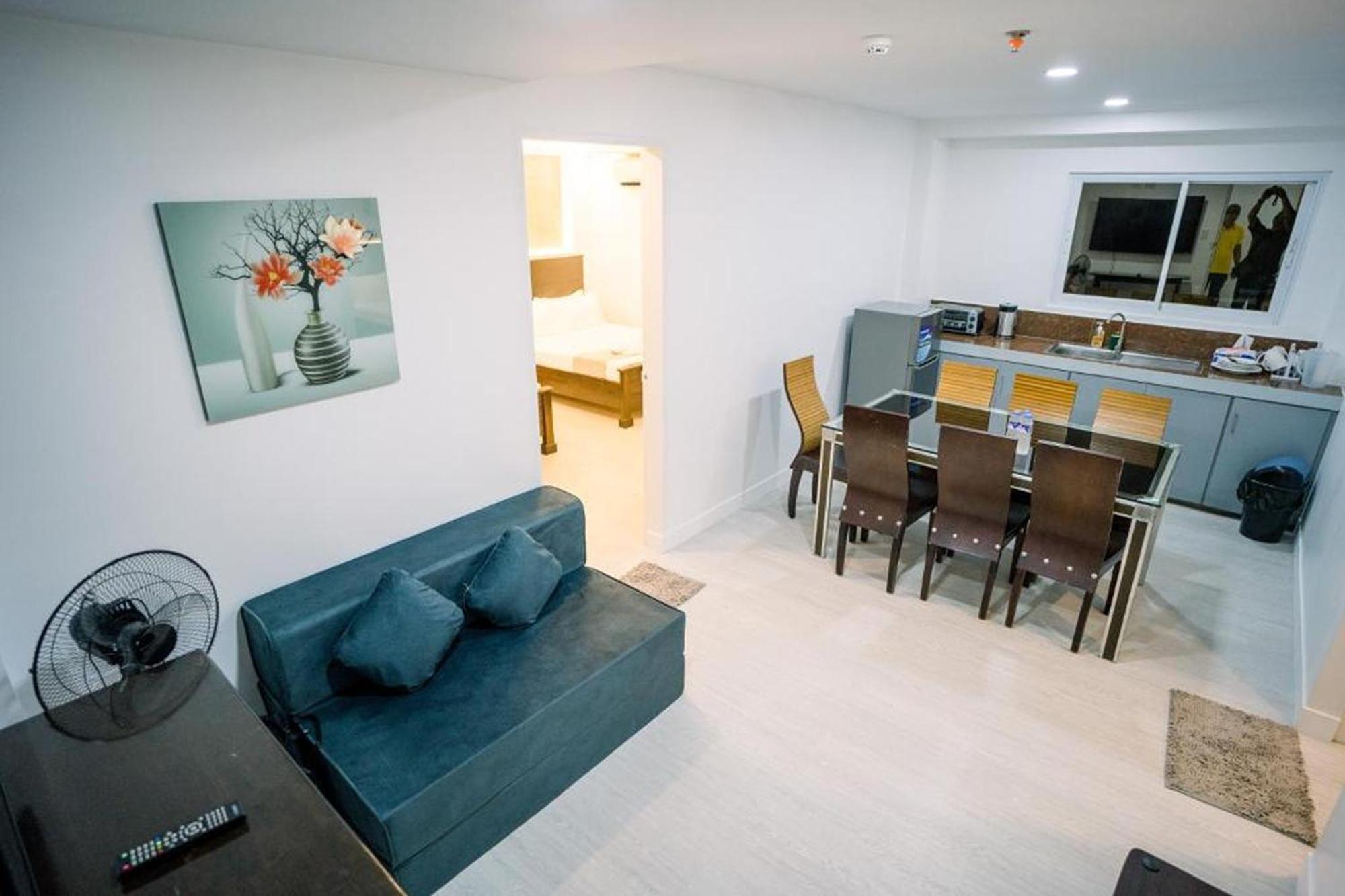 Spotlight Hotel Near Hundred Islands Wharf Alaminos Esterno foto